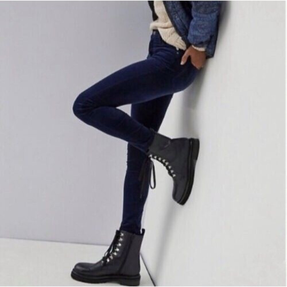 Citizens of Humanity COH women Navy Velvet Rocket Crop Jean size 31 x 26" inseam